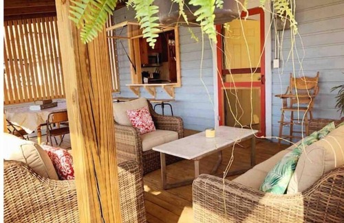 Siloam Springs Cottage | The Blessing House in Downtown Siloam Springs