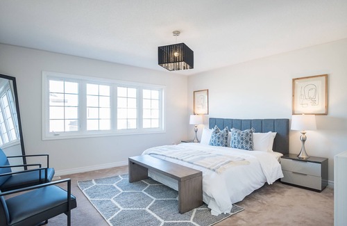 Bowmanville House | The Bliss has its unique style and a relaxing porchn