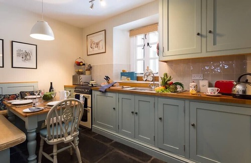 Troutbeck Bridge Cottage | THE BLITHE HARE, pet friendly, with open fire in Troutbeck Bridge