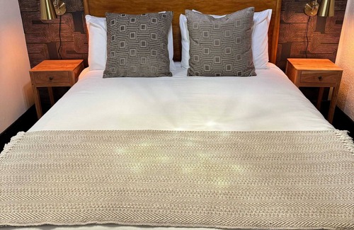 Bisbee Hotel | The Block Basic - Queen