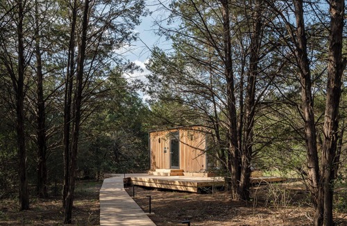 Bastrop House | The Bloom ÖÖD Mirror House (Austin)