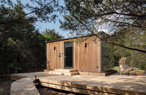 Bastrop House | The Bloom ÖÖD Mirror House (Austin)