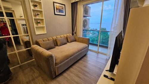 Saen Suk Apartment | The Blu X Seaview F6 R156