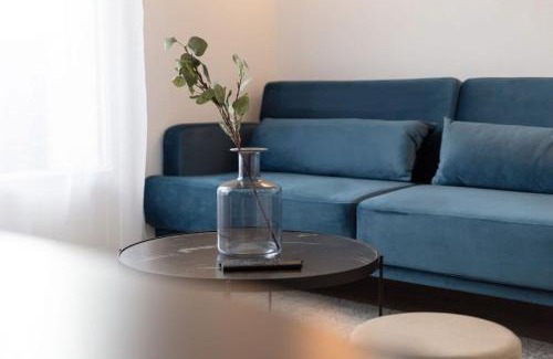 Quartier des Coteaux de l'Orge Apartment | The Blue and Gold Cocoon Appart