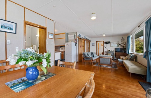 Rototai House | The Blue Bach - Lake Rotoiti Holiday Home