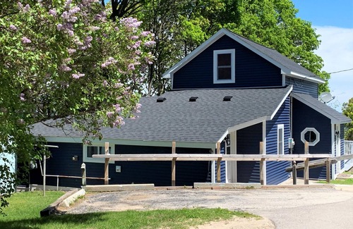 St Ignace House | The Blue Bliss- Lake Huron Views