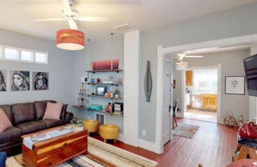 Montrose House | The Blue Bungalow