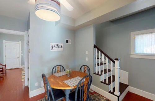 Montrose House | The Blue Bungalow