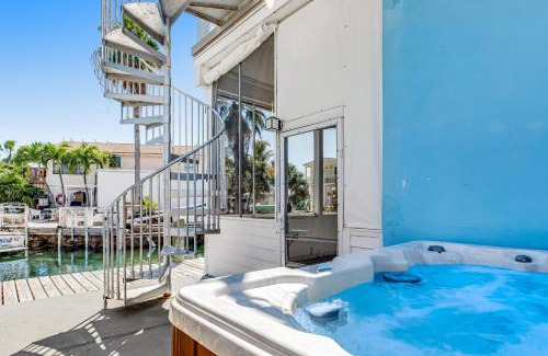 Marathon House | The Blue Canal