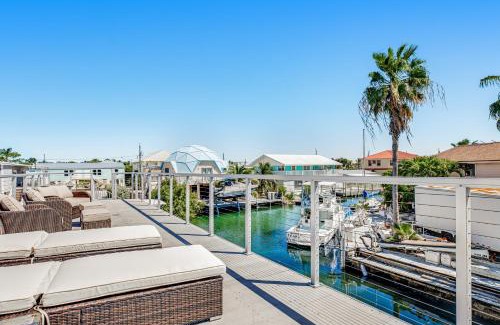 Marathon House | The Blue Canal
