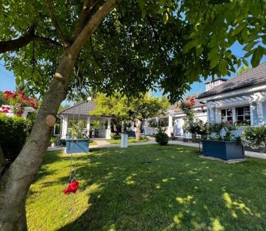 Balatonakarattya Apartment | The Blue Cottage Akarattya