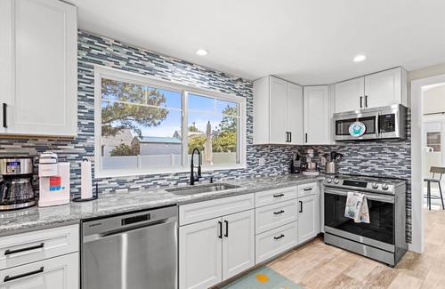 Deep Hole House | The Blue Crab - Your Dream Vacation awaits you!