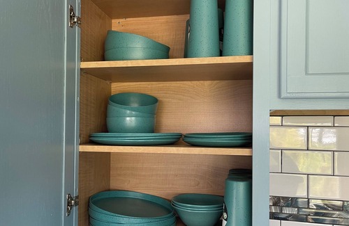 Issue House | The Blue Crab is 5 blocks from Beach, 0.5 miles to Beach, 100 ft from bay.