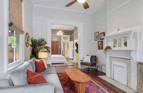 Uptown Historic District House | The Blue Dog Classic Shotgun 2 Blocks to streetcar