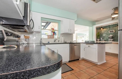 South Pinellas Community Council House | The Blue Fin, 3 Bed/Heated Pool/XBOX