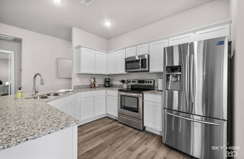 Fayetteville House | The Blue Goose - Private Hot Tub -1 Mi off I-49 - 3 Mi to U of A
