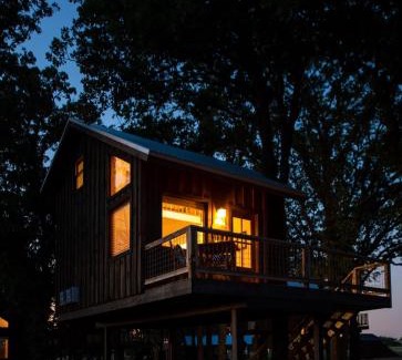 Elm Mott Other | The Blue Jay Treehouse 15MIN to Magnolia Baylor
