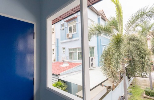 Khu Khot Hotel | The Blue Place Don Muang