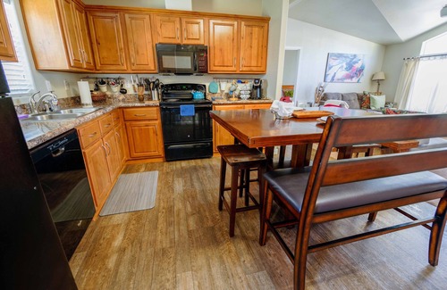 Page House | The Blue Willow *NEW