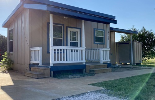 Burnet House | The Bluebonnet House *FREE WIFI*
