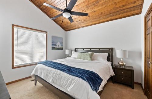 Paw Paw Lake House | The Bluff House
