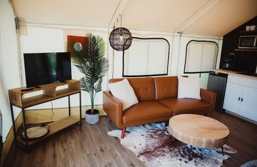 Cadiz RV Rental | The Bluff, Luxury Safari Tent