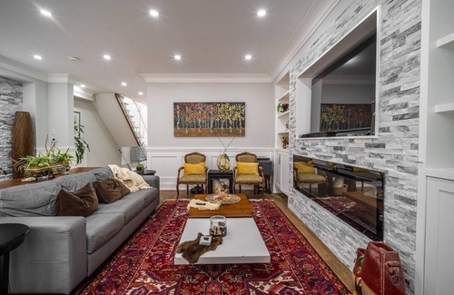 Fallingbrook House | The Bluffs-4 Bedrm, BBQ, Games, WiFi, Free Parking