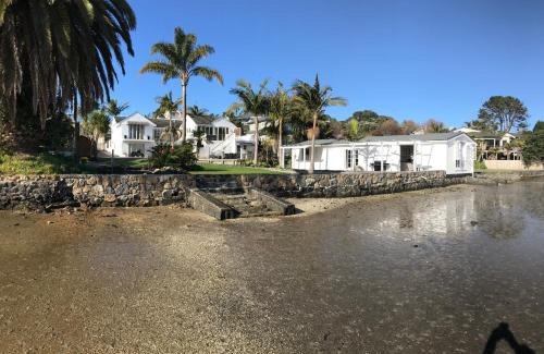 Bayswater House | The Boat House