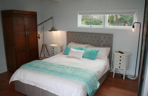 Bayswater House | The Boat House