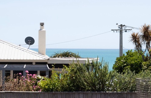 Oakura House | THE BOAT HOUSE ON DIXON