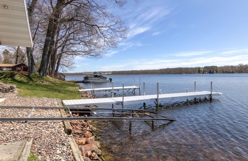 Sand Creek House | The Boathouse Cabin @ McCann Lake