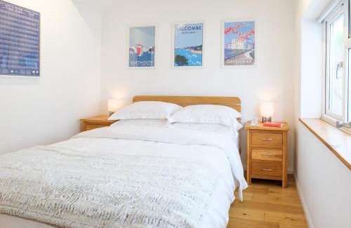 Kingsbridge House | The Boathouse, Kingsbridge - Romantic detached annexe with parking & estuary walk to great pub