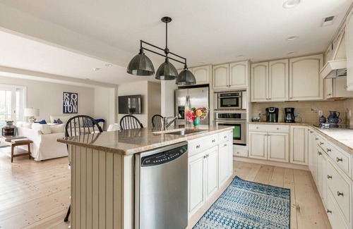 Rowayton House | The Boathouse on Five Mile River