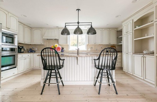 Rowayton House | The Boathouse on Five Mile River