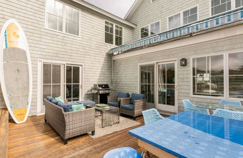 Rowayton House | The Boathouse on Five Mile River