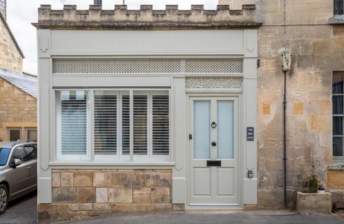 Winchcombe House | The Bolt Hole, Winchcombe, Charming Dog-Friendly Cottage