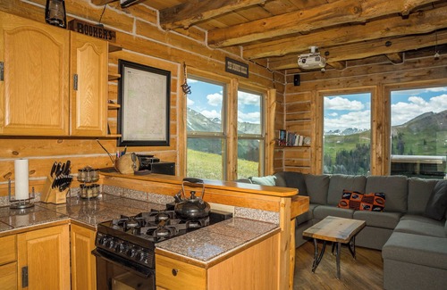 Silverton Cabin | The Bonnie Belle Cabin, a high country modern/rustic cabin