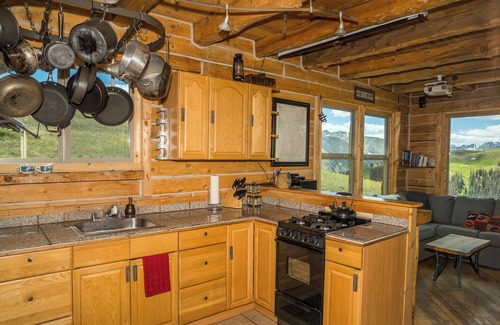 Silverton Cabin | The Bonnie Belle Cabin, a high country modern/rustic cabin