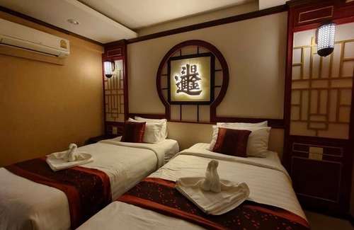Thapae Hotel | The Boone Hotel