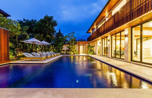 Seminyak Villa | THE BOTANICAL 6 BED LUXURY 900 meter from beach