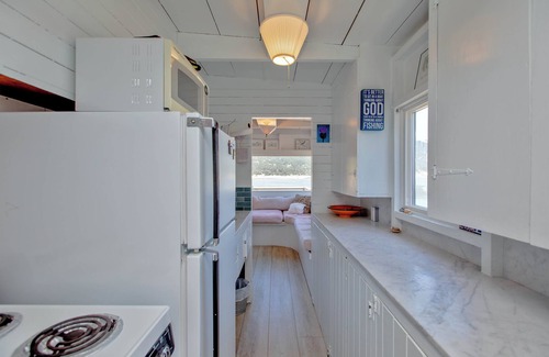 Bolinas House | The Bothy on the Bolinas Lagoon