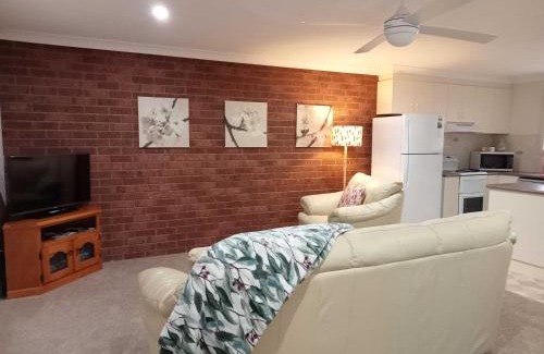 Tumut Apartment | The Bottlebrush
