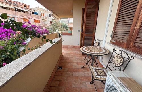 La Maddalena Apartment | "THE BOUGANVILLE" Apartment near downtown and marina