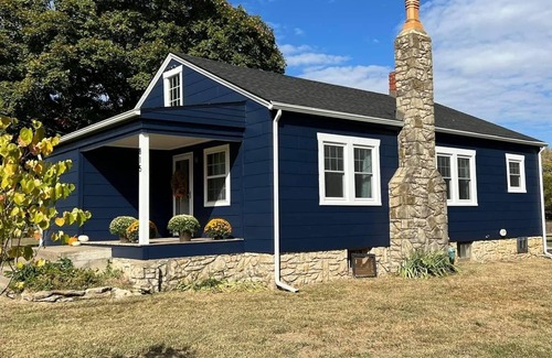 Garnett House | The Boujie Blue Bungalow