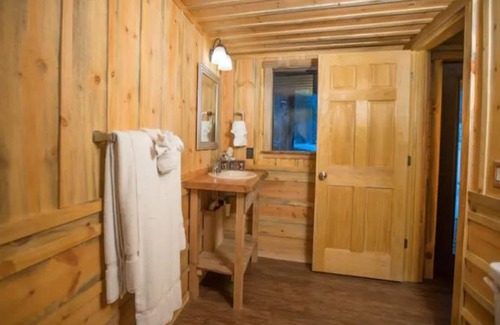 Zion National Park East Entrance Cabin | The Boundary Cabin 2