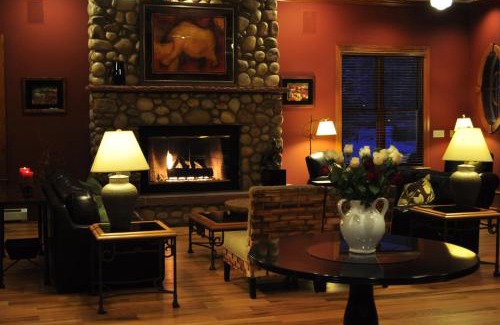 Central Boulder Hotel | The Bradley Boulder Inn