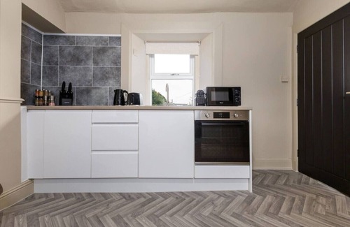 Tillicoultry Apartment | The Braveheart Suite by The Wallace Monument