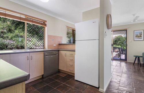 Emu Park House | The Breezy Emu - Pet Friendly