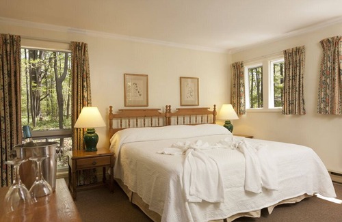 Georgina Hotel | The Briars Resort & Spa