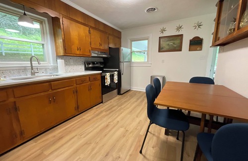 Dugspur House | The Brick Bungalow at Floyd Pike